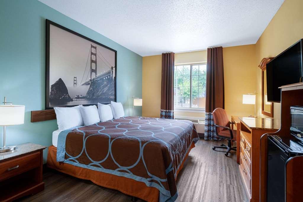 Super 8 By Wyndham Salisbury Hotell Rum bild